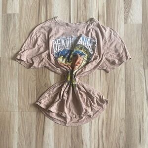 Aeropostale Dusty Pink 'Death Alley' Graphic Short Sleeve Tee